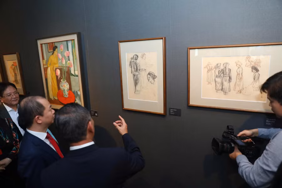 Chuyên đề giới thiệu 26 tác phẩm được tuyển chọn từ bộ sưu tập của Bảo tàng Mỹ thuật Việt Nam.