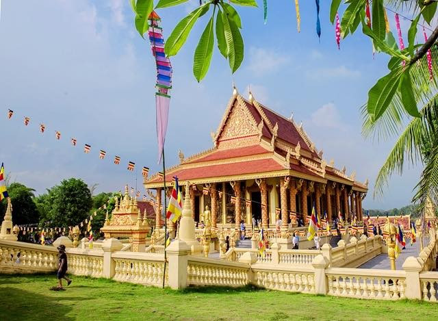 Quần thể chùa Khmer tại Làng Văn hóa - Du lịch các dân tộc Việt Nam. bac-ho-3.jpg