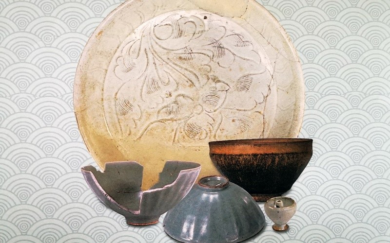 Đồ sứ Tống (Trung Quốc) tìm thấy trong Hoàng thành Thăng Long. gom-thang-long-1.jpg