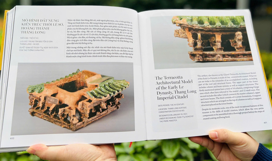 Cách trình bày song ngữ Việt - Anh giúp mở rộng phạm vi tiếp cận, đưa các giá trị văn hóa Việt Nam đến gần hơn với bạn bè quốc tế.