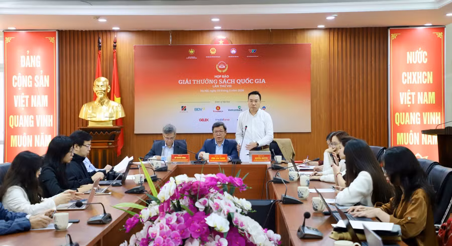 Giải thưởng Sách Quốc gia lần thứ VIII ưu tiên những bộ sách có giá trị bền vững, đóng góp thiết thực cho đời sống tinh thần và tri thức cộng đồng - Ảnh: Bộ VH,TT&DL.