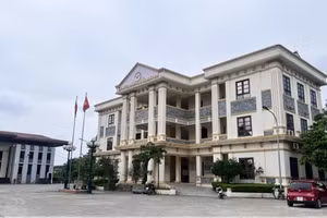 Trường THPT Nghĩa Trụ được xây dựng tại xã Nghĩa Trụ, tỉnh Hưng Yên.