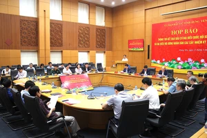 Quang cảnh buổi họp báo.