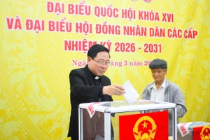 Tỷ lệ cử tri đã tham gia bỏ phiếu đạt 99,56%.