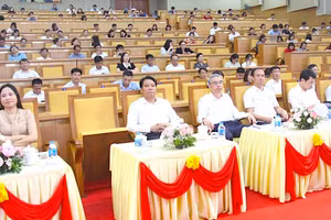 Các đại biểu dự hội nghị 