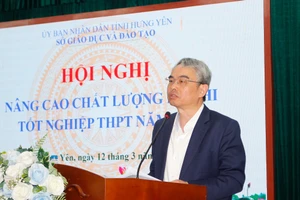 Giám đốc Sở GD&ĐT Hưng Yên Phạm Đồng Thụy phát biểu tại hội nghị. 