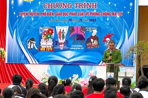 UBND tỉnh Hưng Yên xác định mục tiêu 100% HSSV được tuyên truyền, giáo dục kiến thức, kỹ năng pháp luật về phòng chống ma túy.