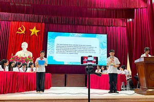 Học sinh Lớp 9A2, Trường THCS Vũ Thư ứng dụng AI để kể chuyện bằng tiếng Anh.