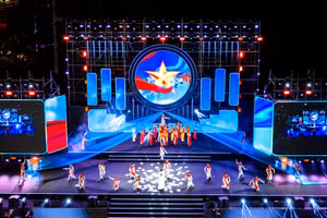 Chương trình nghệ thuật với chủ đề “Hưng Yên - Nắng Hạ xanh trong - Vì cộng đồng không ma túy”. Ảnh: BTC.