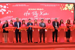 Khai mạc Hội báo Xuân và không gian Chợ Tết Việt năm 2026