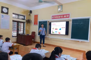 Trường Tiểu học và THCS Bùi Hữu Diên (xã Hồng Minh, Hưng Yên) ứng dụng công nghệ công tin vào giảng dạy.