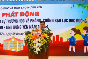 Phó Giám đốc Sở GD&ĐT tỉnh Hưng Yên Nguyễn Phúc Hiến phát động cuộc thi.