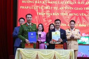 Công an tỉnh và Sở GD&ĐT tỉnh Hưng Yên ký kết kế hoạch phối hợp.