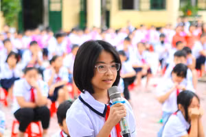 Học sinh tự tin bày tỏ mong muốn, nguyện vọng của mình với thầy cô giáo.