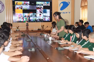 Buổi tập huấn có sự tham gia của hơn 340.000 học sinh cấp THCS, THPT.