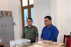 Bị can Vũ Đức Hinh tại cơ quan công an. Ảnh Công an Hưng Yên.