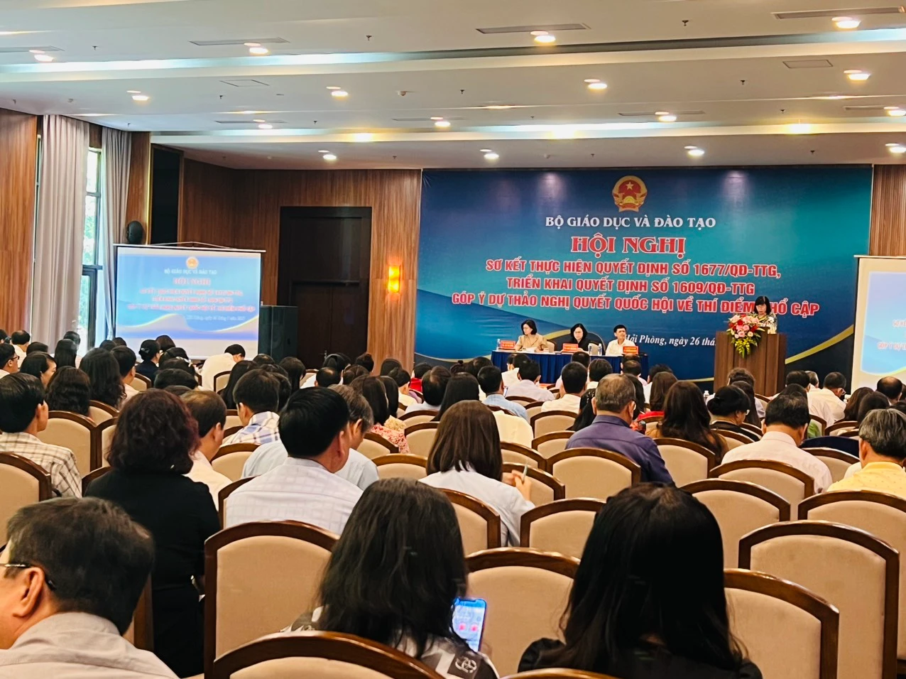 Vấn đề về chính sách đầu tư phát triển giáo dục mầm non, kế hoạch phát triển giáo dục mầm non....được quan tâm thảo luận.