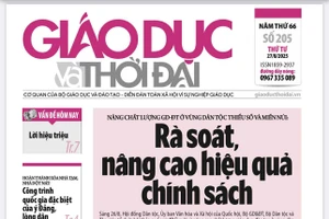 Tin tức báo in 27/8: Điểm chuẩn cao ở một số ngành phản ánh sự phân hóa