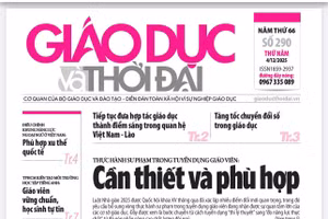 Tin tức báo in 4/12: Ngôi trường từ mồ hôi, nước mắt người thầy