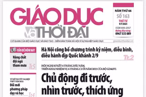 Tin tức báo in 9/7: Điểm chuẩn giảm, áp lực chưa giảm