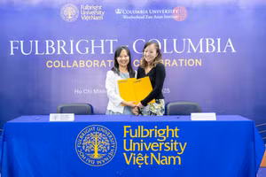 Ký kết hợp tác giữa Trường Đại học Fulbright Việt Nam và Viện Đông Á Weatherhead thuộc Đại học Columbia (Mỹ). Ảnh: FUV