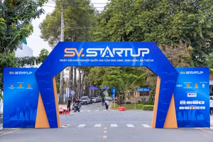 Công tác chuẩn bị cho Ngày hội Khởi nghiệp Quốc gia của HSSV lần thứ VII. Ảnh: HCMUTE