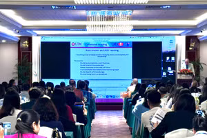 Hội thảo có sự tham luận của nhiều chuyên gia quốc tế. Ảnh: Thùy Linh