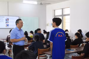 Sinh viên Trường Đại học Kinh tế Công nghiệp Long An. 