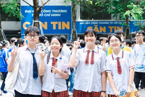 Thí sinh dự thi đánh giá năng lực do Đại học Quốc gia TPHCM tổ chức năm 2025. Ảnh: V.V