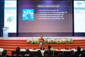 TS Willy Adrian Renand (Viện Giáo dục Quốc gia, Đại học Công nghệ Nanyang – Singapore) trình bày tham luận nghiên cứu tại hội thảo ICLD 2025.