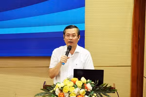 Thứ trưởng Bộ GD&ĐT Nguyễn Văn Phúc chủ trì Hội thảo lấy ý kiến xây dựng Nghị định sửa đổi, bổ sung một số điều của Nghị định số 04/2021/NĐ-CP và Nghị định số 127/2021/NĐ-CP.