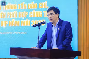 TS Lê Trường Sơn, Hiệu trưởng Trường Đại học Luật TPHCM chia sẻ định hướng phát triển nhà trường trong thời gian tới. Ảnh: HCMULAW