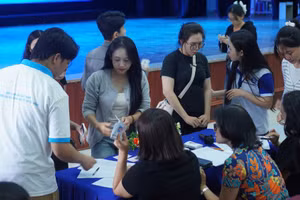 Thí sinh dự kỳ thi tuyển sinh năng khiếu chuyên ngành Tổ chức, dàn dựng chương trình văn hóa nghệ thuật - thuộc ngành Quản lý văn hóa năm 2025. Ảnh: HCMUC