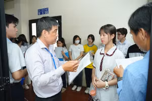 Thí sinh dự thi đánh giá năng lực 2025 do Đại học Quốc gia TPHCM tổ chức. Ảnh: V.V