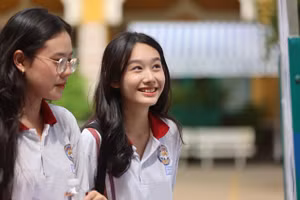 Thí sinh TPHCM dự kỳ thi tốt nghiệp THPT năm 2024. (Ảnh: Thái Khang)