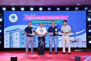 Lễ bế mạc Giải Golf Trường Đại học Luật TPHCM mở rộng lần 1 năm 2024. Ảnh: N.A