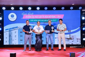 Lễ bế mạc Giải Golf Trường Đại học Luật TPHCM mở rộng lần 1 năm 2024. Ảnh: N.A