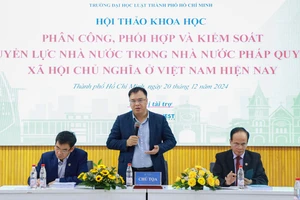 GS.TS. Nguyễn Quốc Sửu - Phó Giám đốc Học viện hành chính quốc gia phát biểu tại hội thảo. Ảnh: ULAW