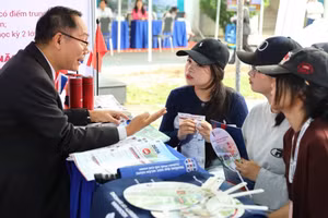 Hoạt động tư vấn tuyển sinh năm 2026 của Trường Đại học Ngân hàng TPHCM