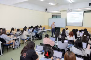 Sinh viên Trường Đại học Khoa học Xã hội và Nhân văn, Đại học Quốc gia TPHCM. Ảnh: HCMUSSH