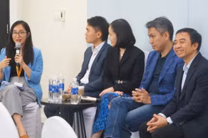 Phiên thảo luận với chủ đề "Tương lai nghề nghiệp: Cơ hội trên bình diện toàn cầu". Ảnh: Mạnh Tùng