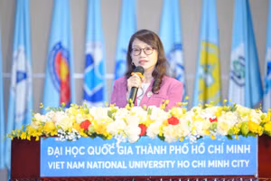 GS.TS. Nguyễn Thị Thanh Mai, Giám đốc Đại học Quốc gia TPHCM nêu thông điệp tại hội nghị thường niên 2025.