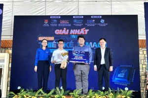 Dự án thiết kế vi mạch của Nguyễn Đoàn Hoàng Phúc, sinh viên Trường Đại học Công nghệ Thông tin, Đại học Quốc gia TPHCM giành giải Nhất cuộc thi. Ảnh: Phúc Uyên