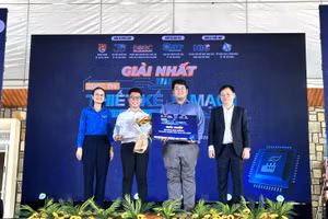 Dự án thiết kế vi mạch của Nguyễn Đoàn Hoàng Phúc, sinh viên Trường Đại học Công nghệ Thông tin, Đại học Quốc gia TPHCM giành giải Nhất cuộc thi. Ảnh: Phúc Uyên