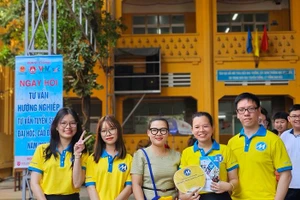 Trường Đại học Tài chính – Marketing tham dự ngày hội tư vấn tuyển sinh đại học 2024. (Ảnh: UFM)