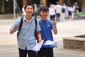 Thí sinh dự thi tốt nghiệp THPT năm 2024 tại TPHCM. (Ảnh: Thái Khang)