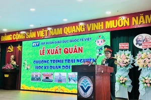 TS Nguyễn Thị Huệ - Trưởng Ban tổ chức Chương trình Học kỳ hè Quân đội năm 2025 phát biểu khai mạc tại buổi Lễ xuất quân đợt 3.