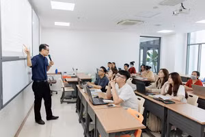 Sinh viên Đại học Kinh tế TPHCM.