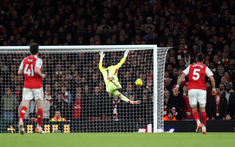 Bàn thắng tuyệt đẹp của Richarlison không thể giúp Tottenham nhận về thất bại ê chề trước đội bóng kình địch cùng thành phố. arsenal-6.jpg