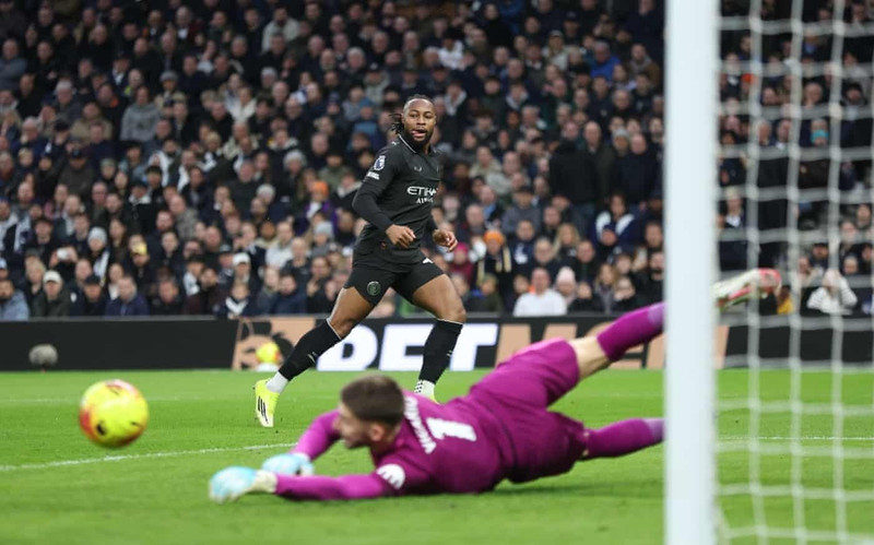 Man City chơi áp đảo trong hiệp một và họ đã có được 2 bàn thắng dẫn trước đội chủ nhà Tottenham. 2.jpg